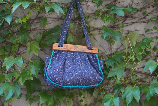 Vintage 1970s Floral Wooden Handle Tote Bag | Blue Folk Shoulder Bag