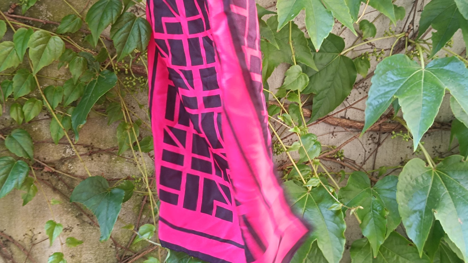 Betty Barclay Vintage 70s Geometric Silk Scarf - Pink & Plum Neck Head Wrap