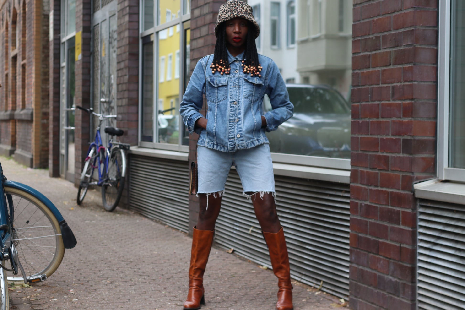 Vintage 1990s Denim Jacket Classic Light Wash Jean Trucker Jacket Retro Coat S M