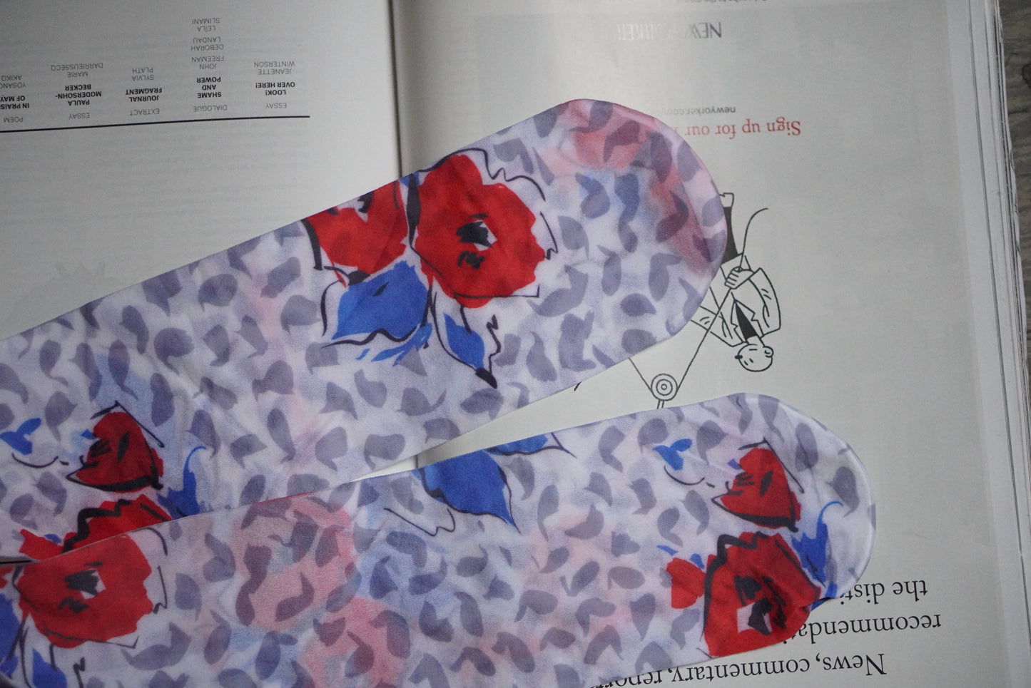 Floral Printed Tights - 1980s Vintage Patterned Pantyhose - Red Blue S