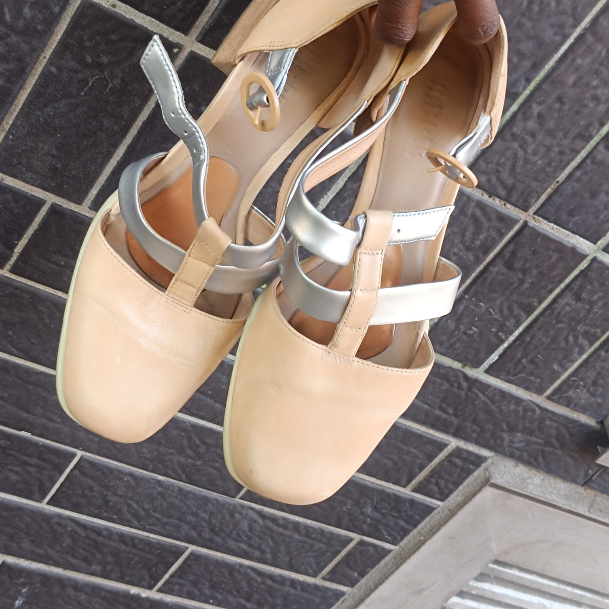 Vintage Camper Beige Silver Leather Strappy Sandals - Y2K Heels | EU 38