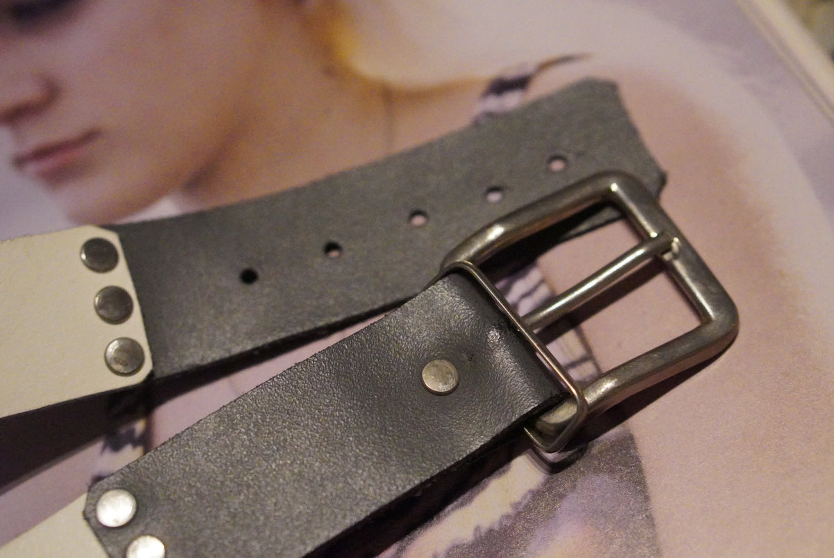 Leather Belt Vintage Y2K Two Tone Gray White Metal Buckle | M