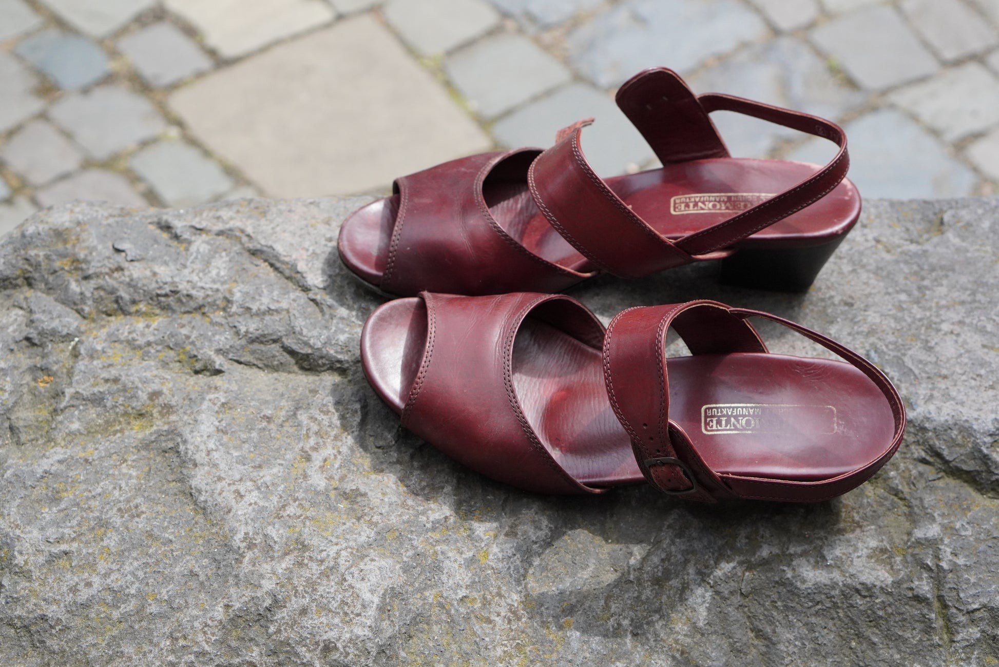 Remonte Vintage 90s Maroon Leather Sandals Block Heel Slingback Open Toe Mule 6