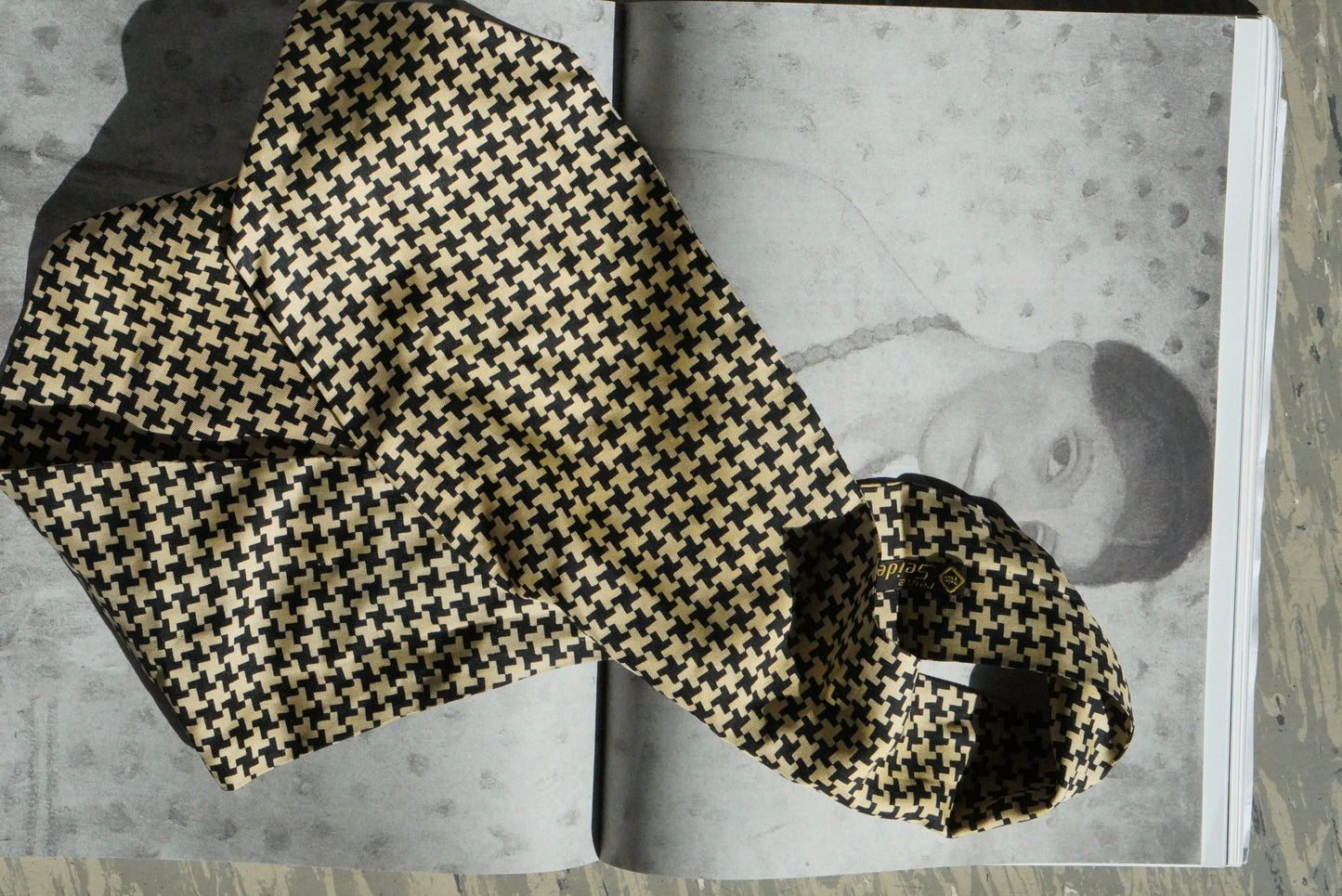 Vintage Silk Scarf Houndstooth Neck Head Scarf Black Beige Reine Seide 1980s