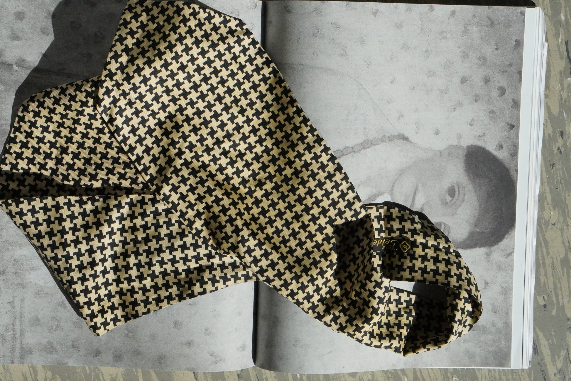 Vintage Silk Scarf Houndstooth Neck Head Scarf Black Beige Reine Seide 1980s