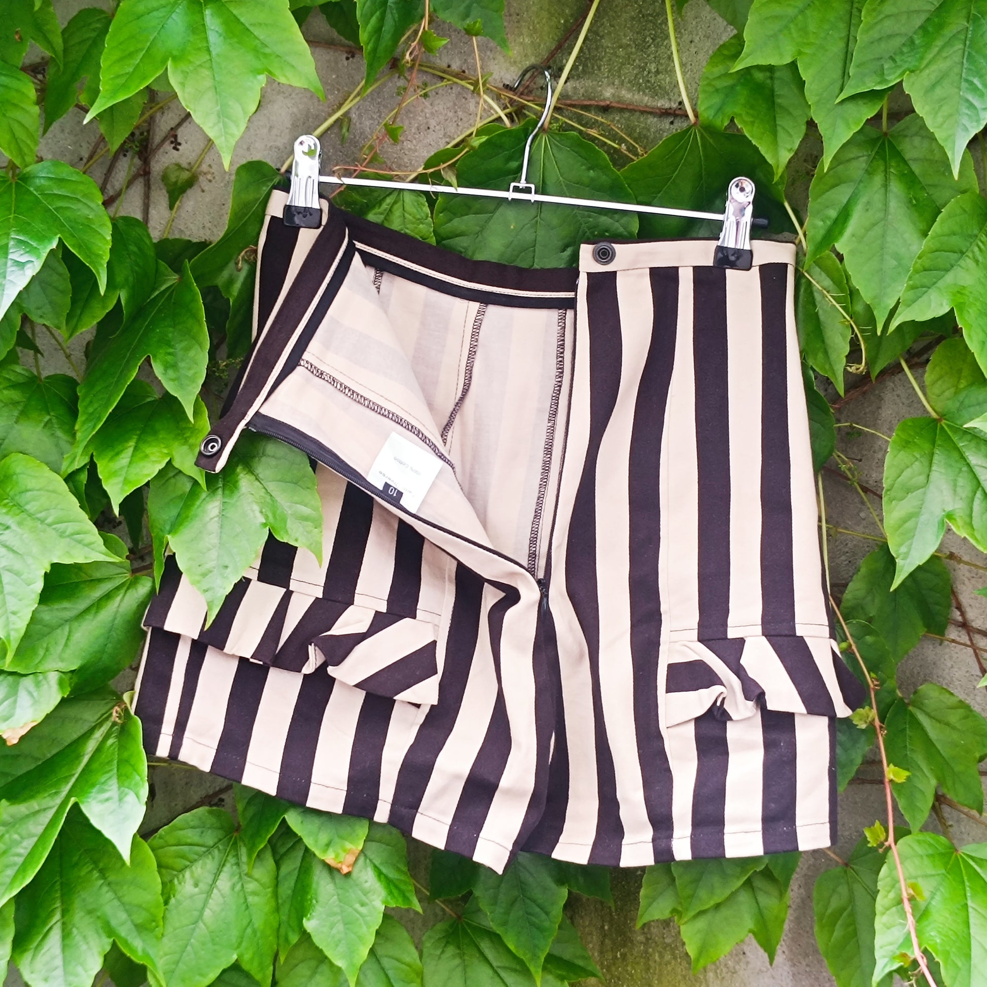 Vintage Striped Shorts High Waisted Black White Vertical Stripes Summer Festival XS