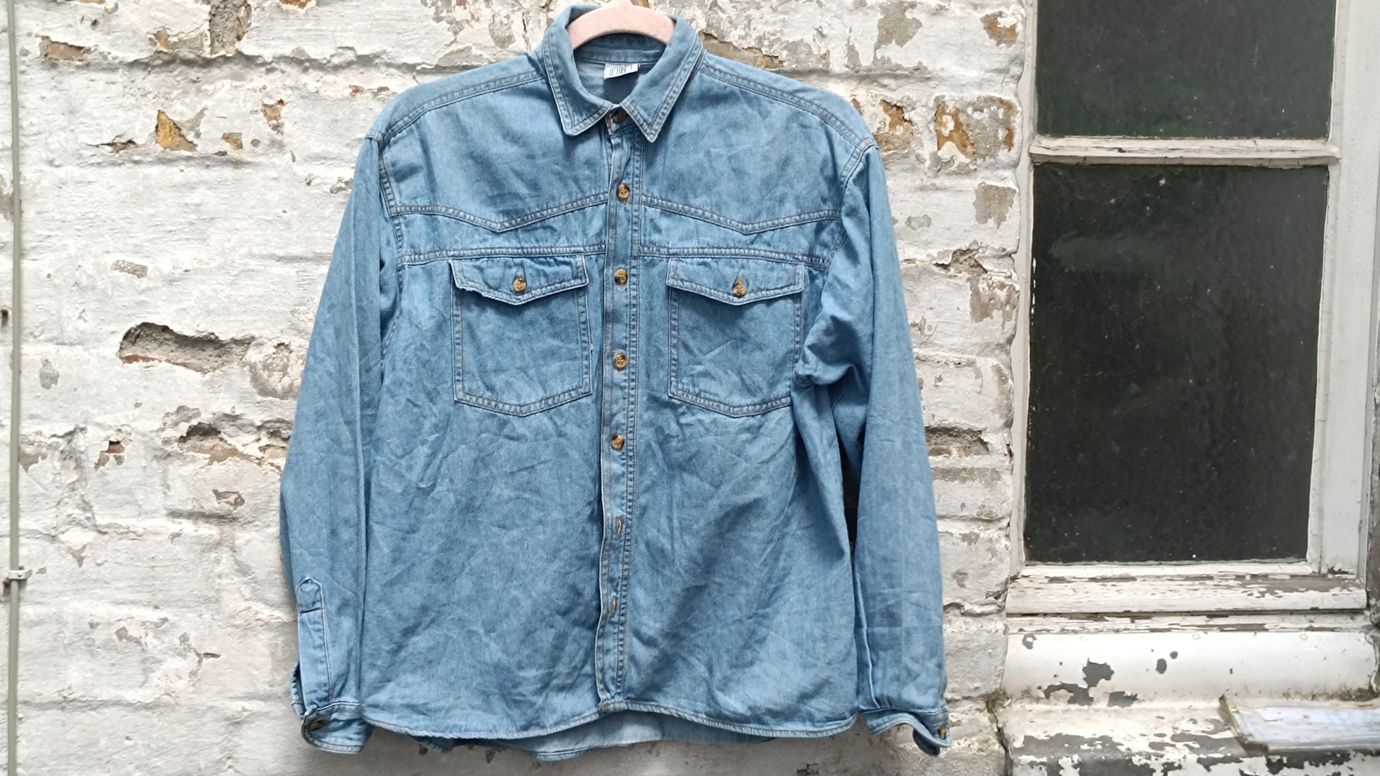 Vintage 90s Light Wash Denim Shirt Western Long Sleeve Blue Jean Button Up Top