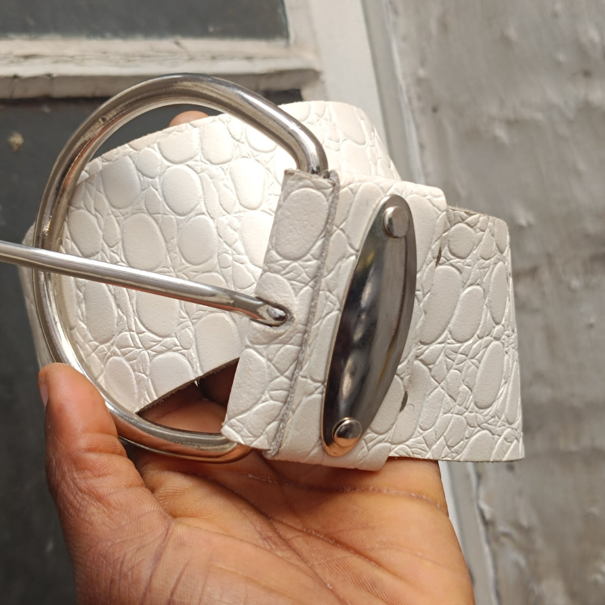 Vintage White Crocodile Embossed Wide Leather Belt - Y2K Statement Buckle