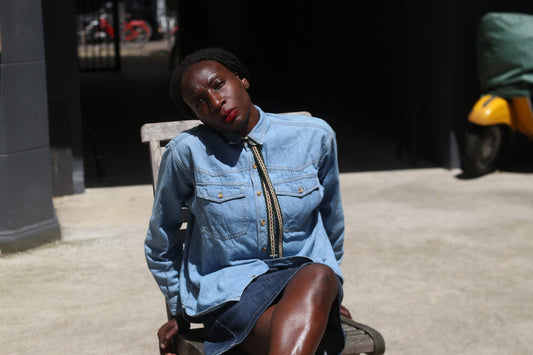 Vintage 90s Light Wash Denim Shirt Western Long Sleeve Blue Jean Button Up Top