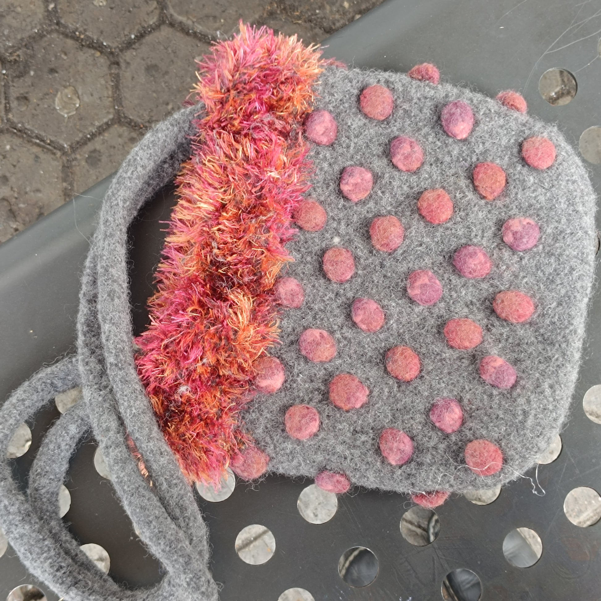 Vintage Y2K Felt Wool Polka Dot Handbag - Retro Fuzzy Fringe Tote