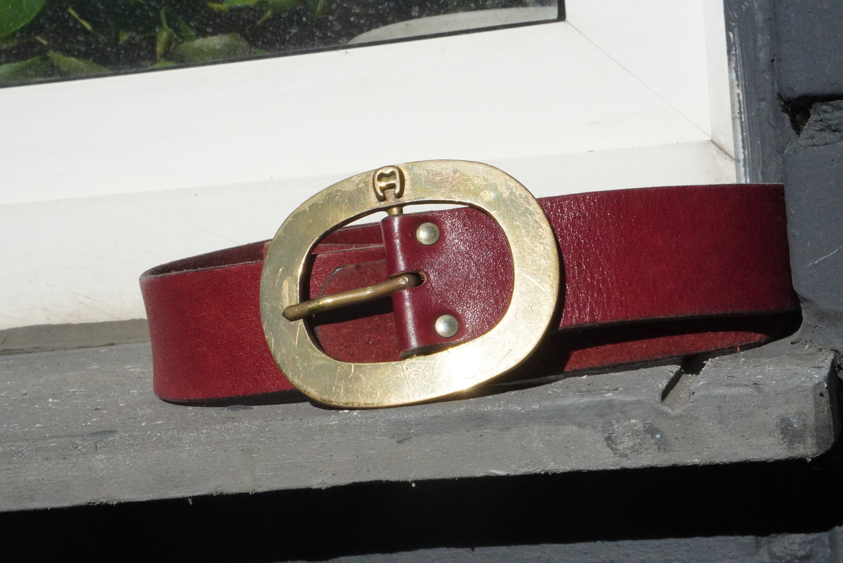 Vintage Leather Belt 70s Red Oval Buckle | Retro Statement Belt M