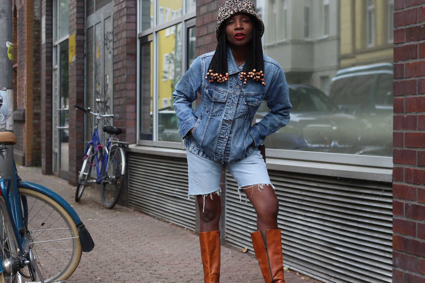 Vintage 1990s Denim Jacket Classic Light Wash Jean Trucker Jacket Retro Coat S M