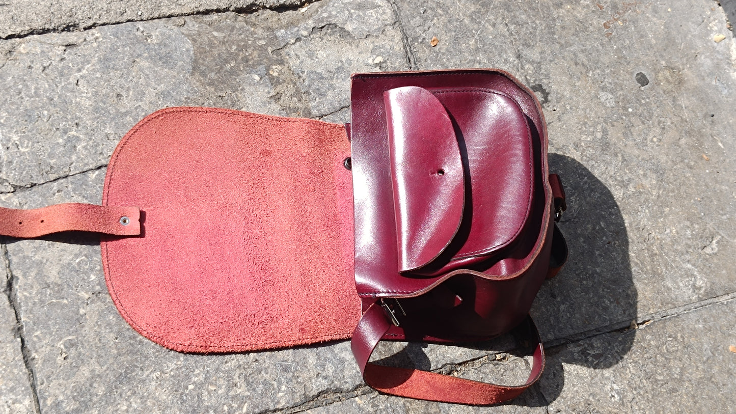 Vintage Red Leather Crossbody Bag - 70s Saddle Shoulder Purse