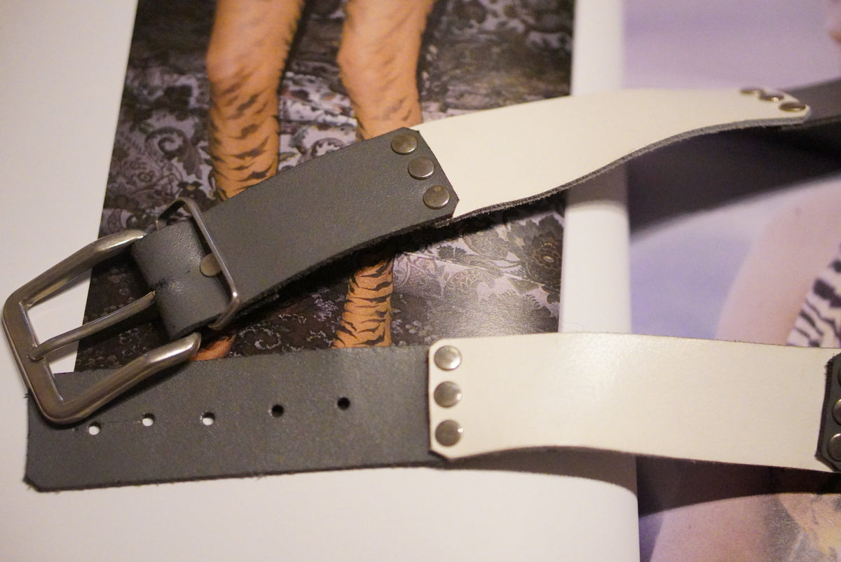 Leather Belt Vintage Y2K Two Tone Gray White Metal Buckle | M