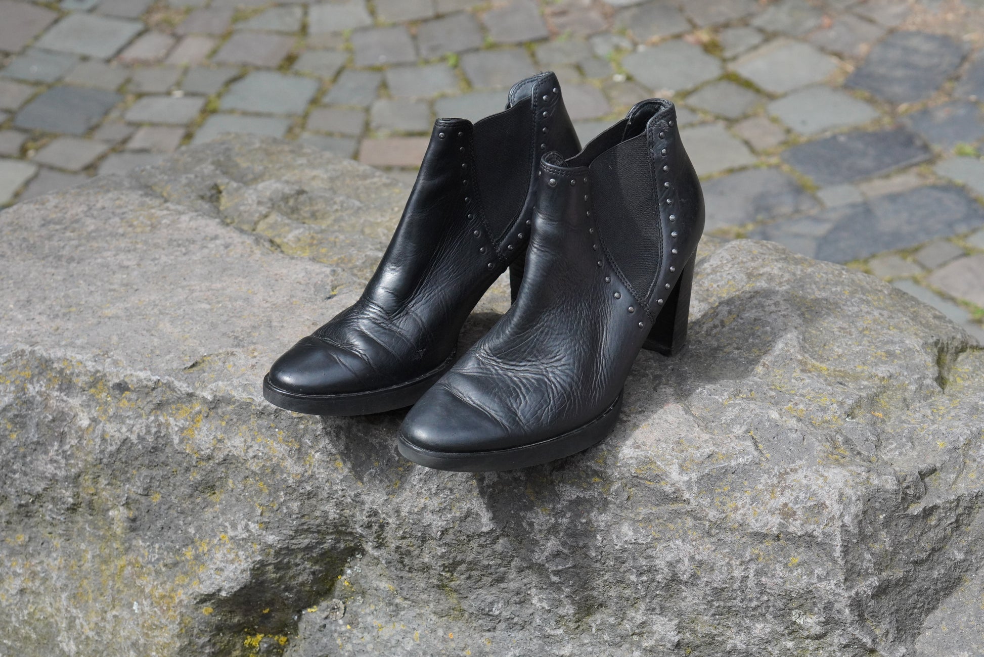 Paul Green Vintage Black Leather Studded Heeled Chelsea Ankle Boots Size 6.5
