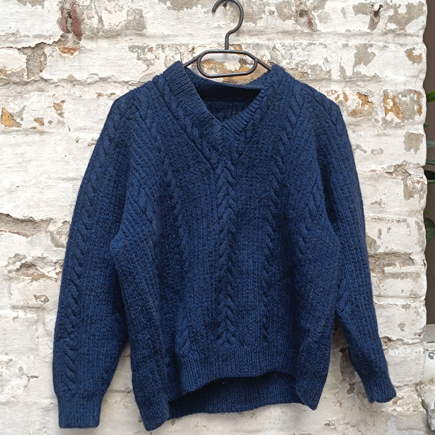 Cable Knit Sweater | Vintage 90s V Neck Jumper | Dark Navy Blue (M)