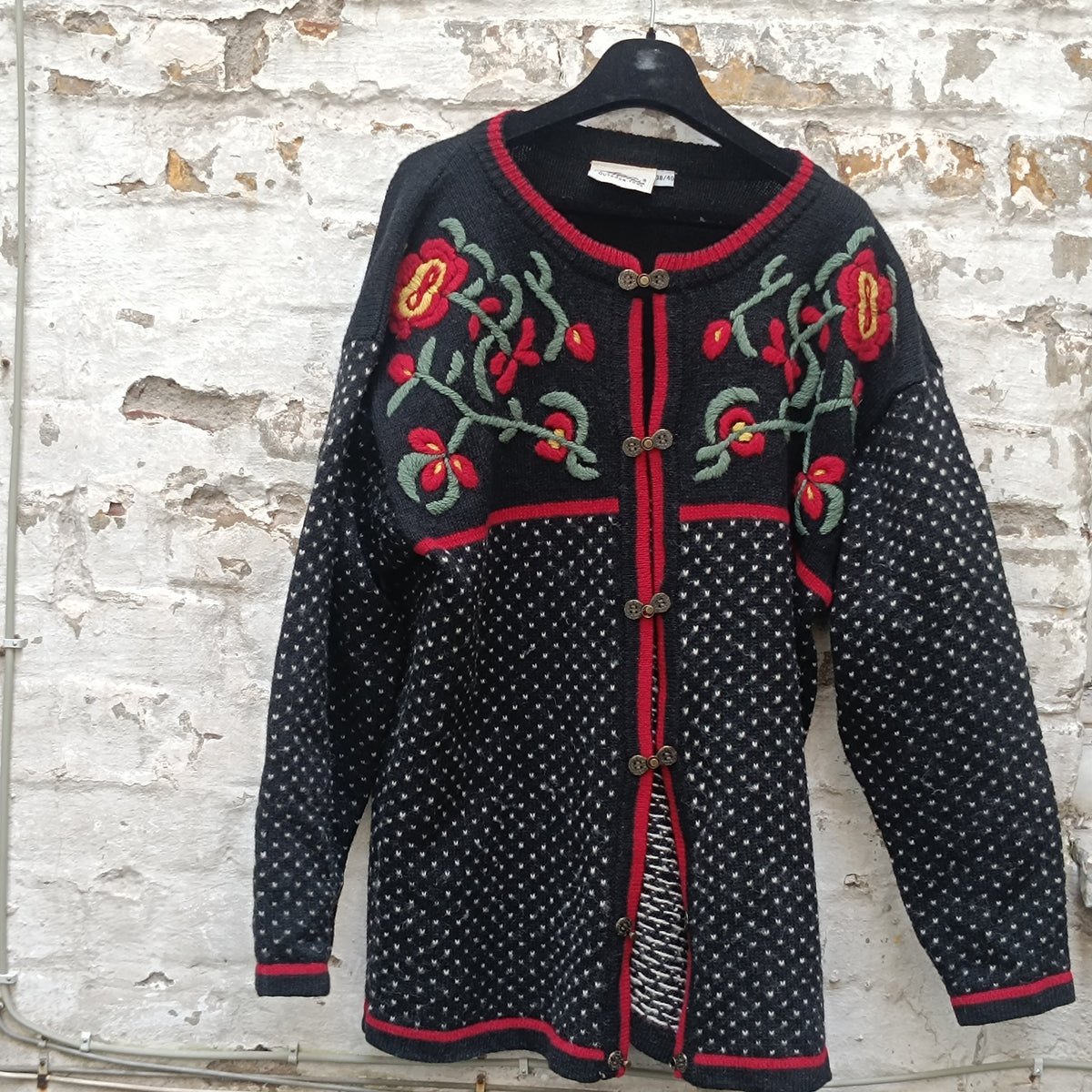 Floral Embroidered Wool Cardigan | Vintage Folk Knit Sweater | Black M