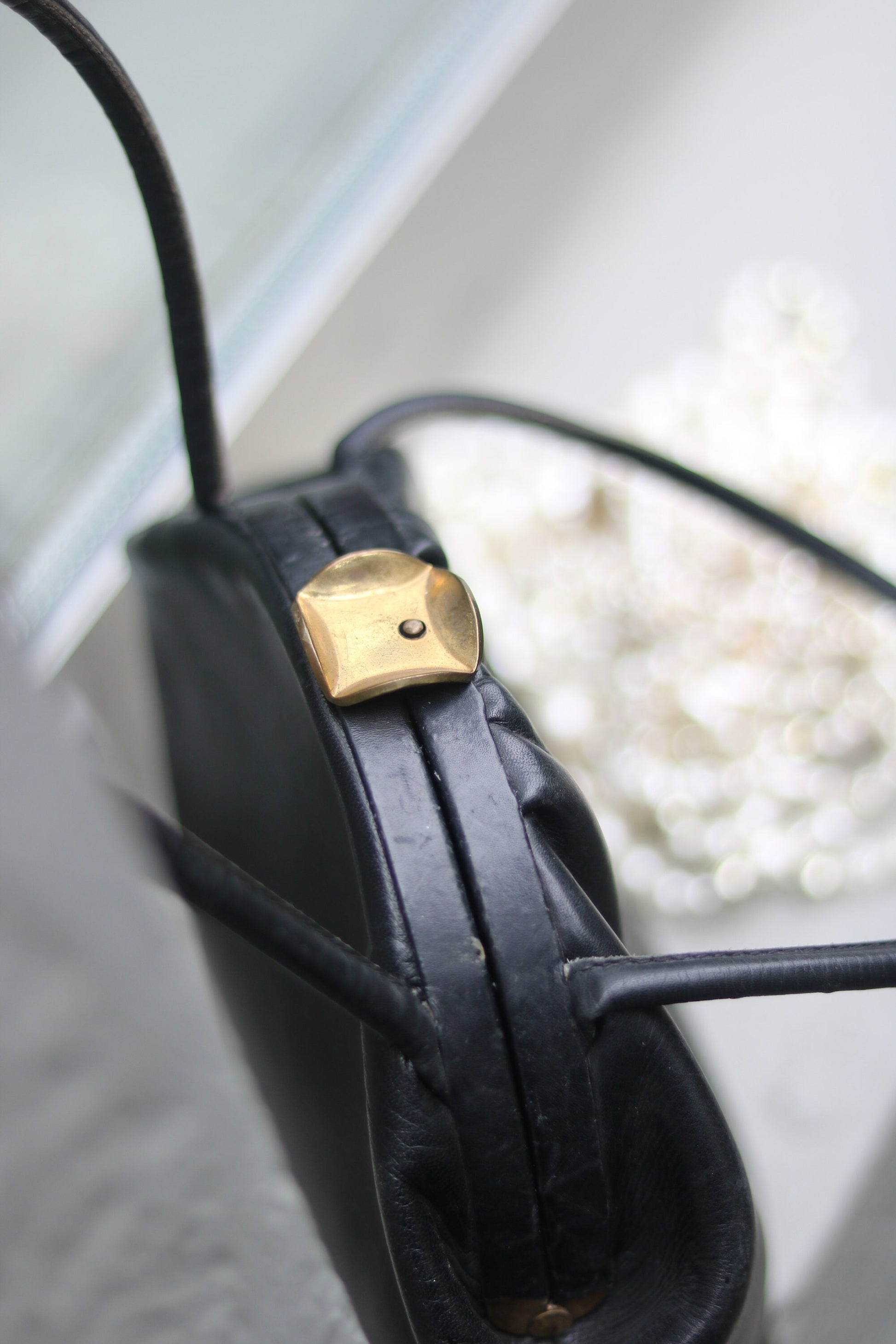 50s leather handbag in black with click closure | Vintage compact evening bag| Retro minimalist small bag