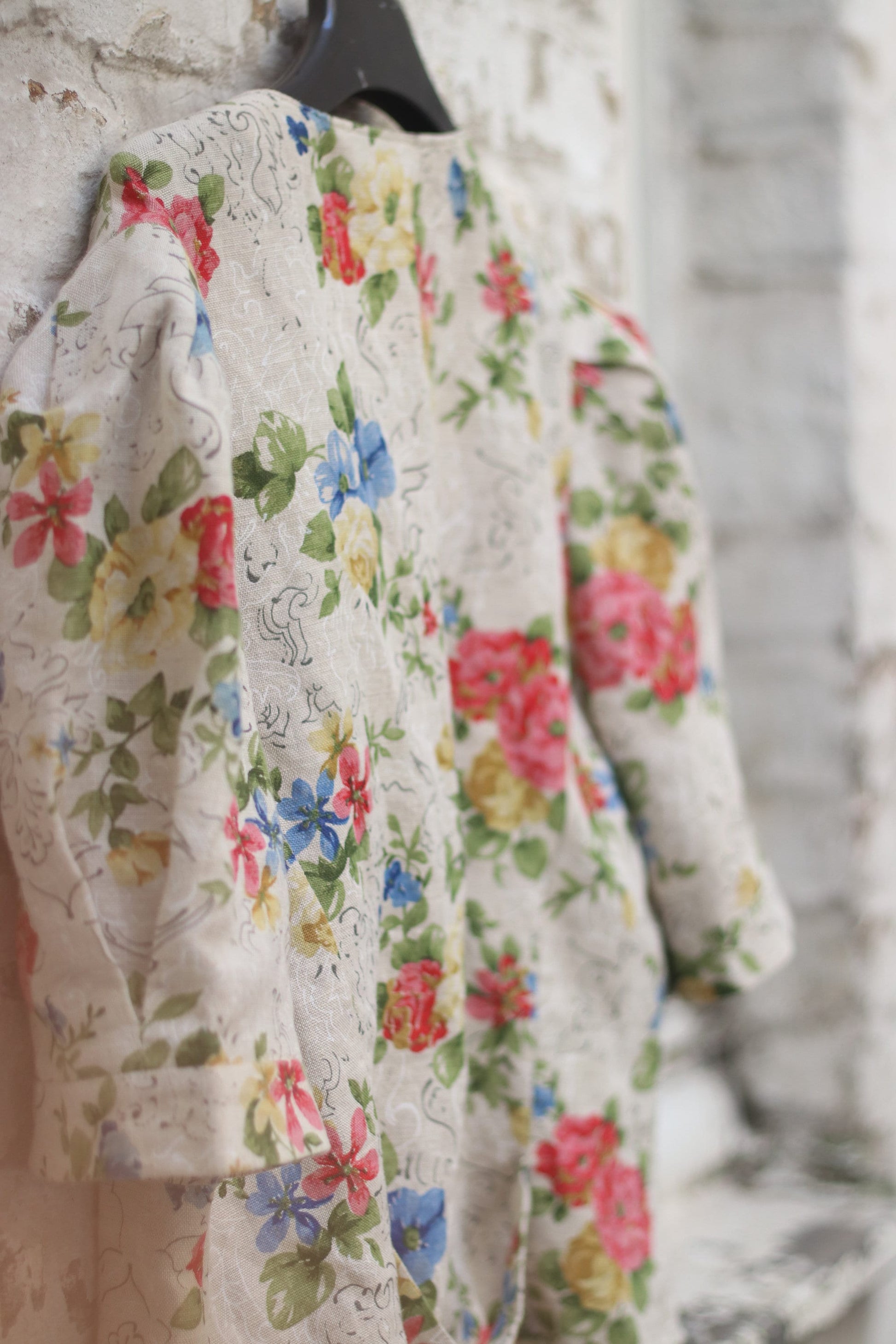 80s Bavarian Blouse | Vintage Floral Print Summer Blouse| Short Sleeved Drindl-inspired Summer Shirt