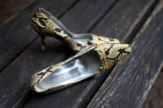 y2k Badgley PuMischka mps| Vintage designer pointed toe heels in leopard print| Brown animal print sexy heels
