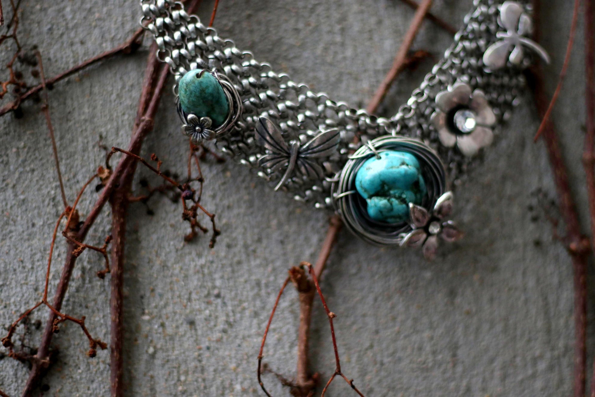 70s Gothic gemstone necklace| Vintage Opulent silver-colored chain necklace