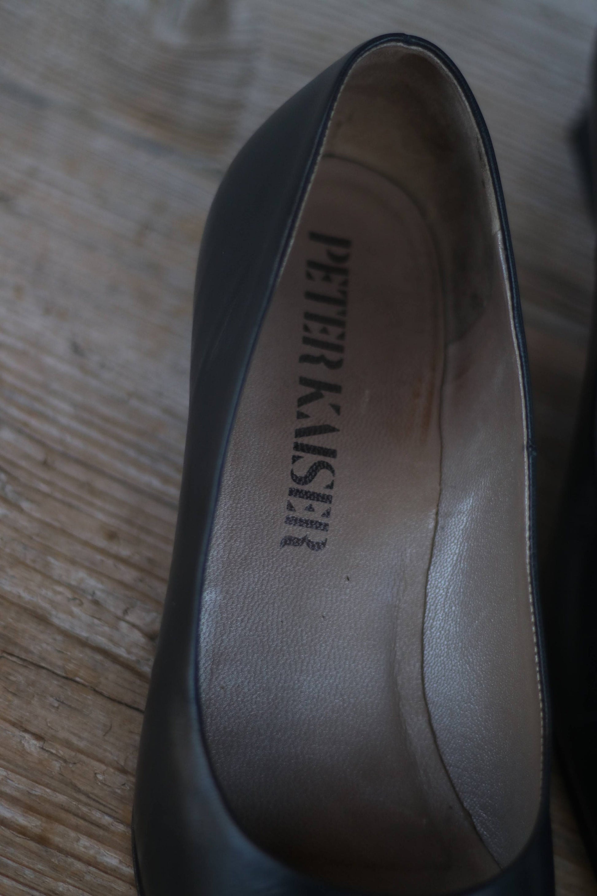 90s Peter Kaiser Leather Heels| Vintage Black Pointed Toe Shoes| Classic and Elegant pumps