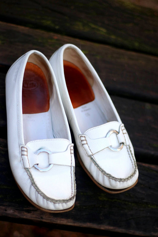 90s Gabor Loafers | Vintage Women's Minimalist Leather Boat Shoes in White | Classic White Brogues with Silver Detail