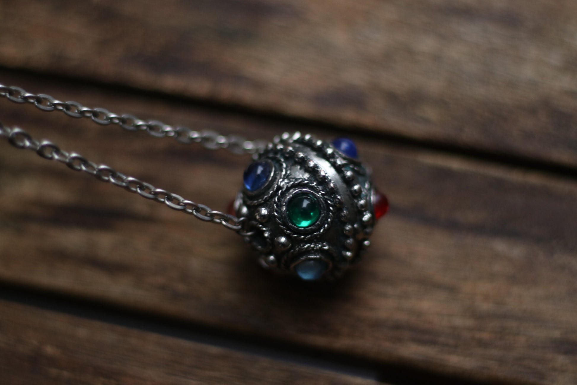 70s Silver-toned necklace with colored stones| Vintage Bohemian gothic-inspired necklace