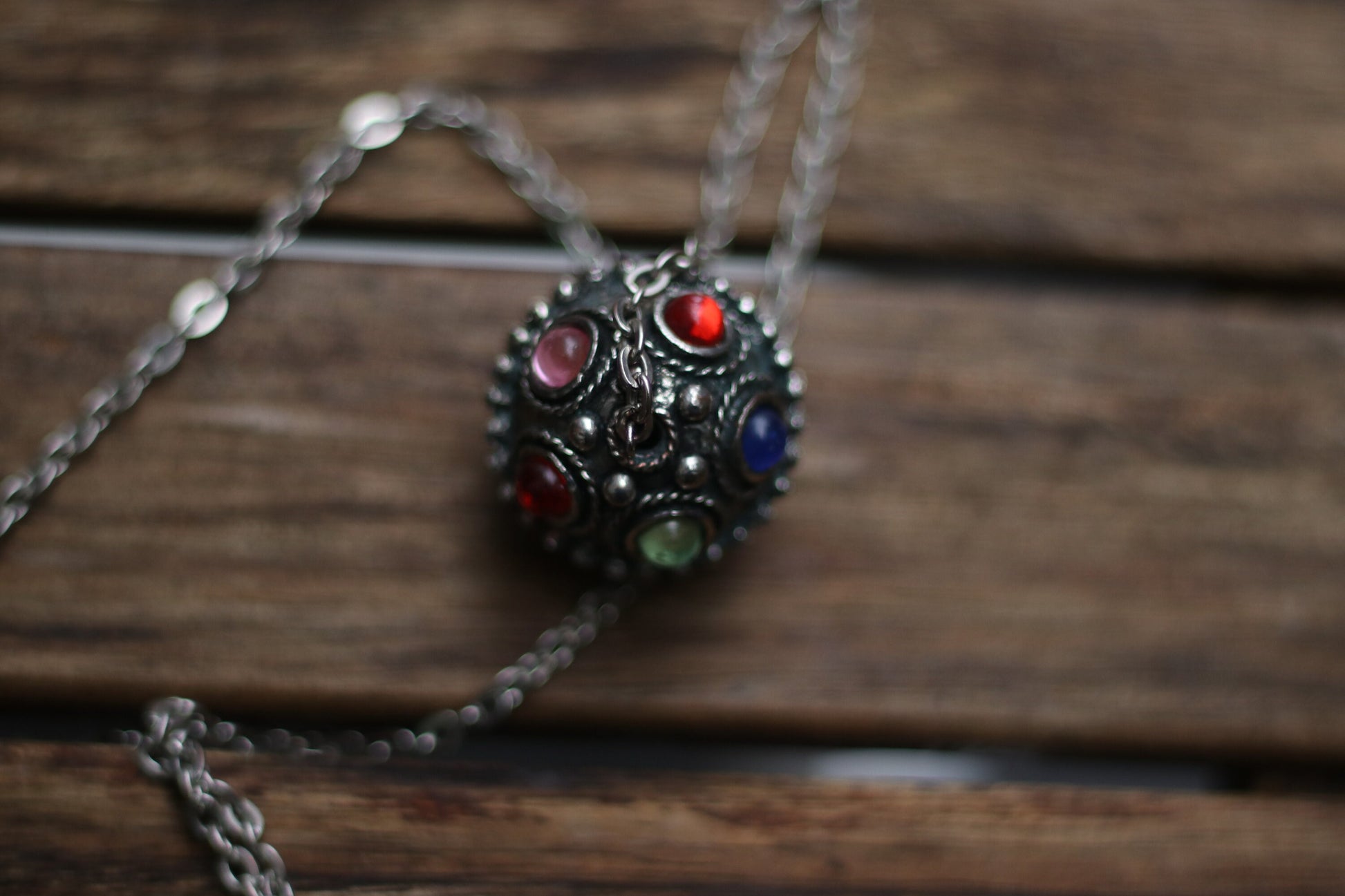 70s Silver-toned necklace with colored stones| Vintage Bohemian gothic-inspired necklace