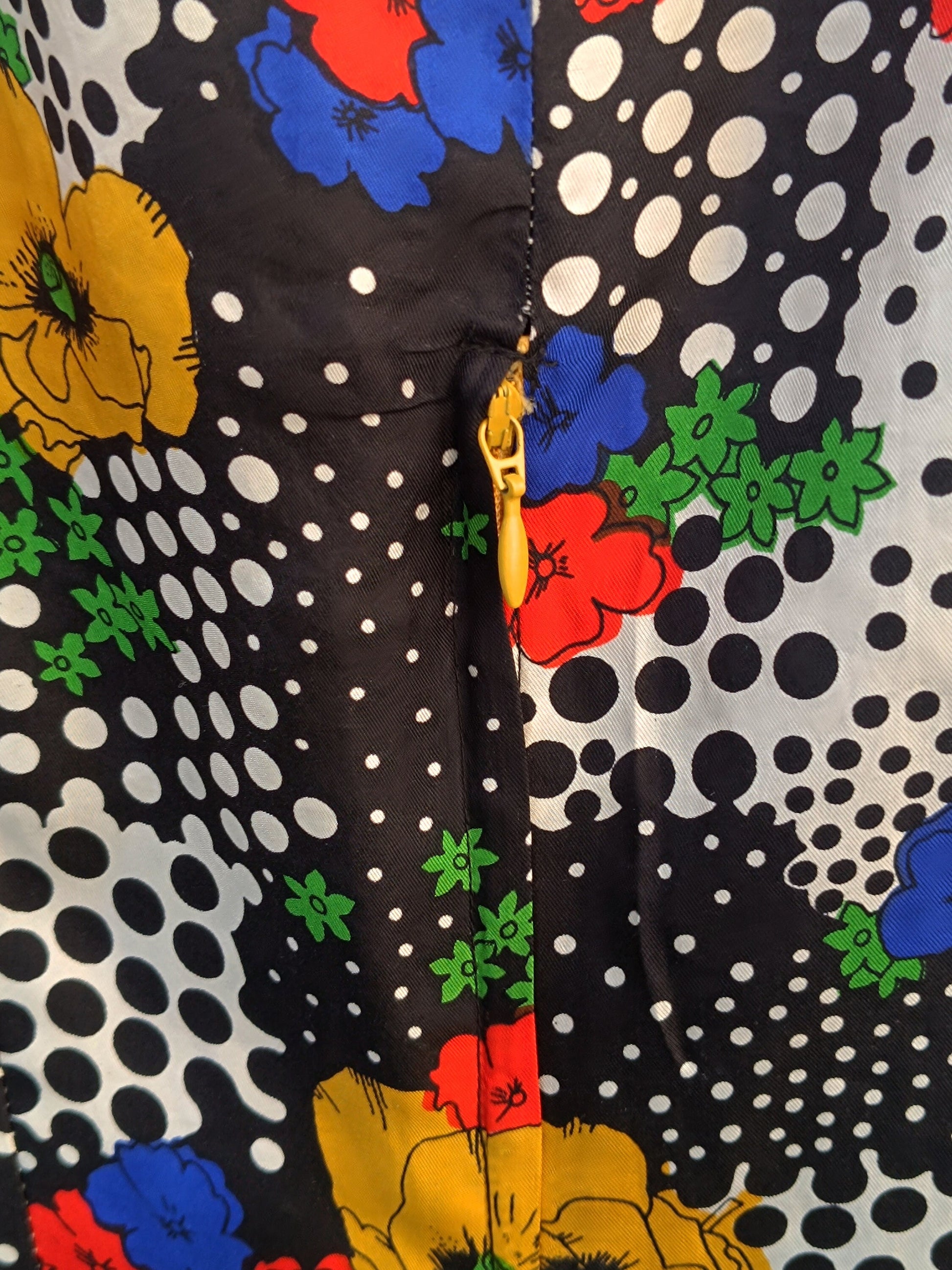 90s Vintage Floral Maxi Dress: Sleeveless Summer Design