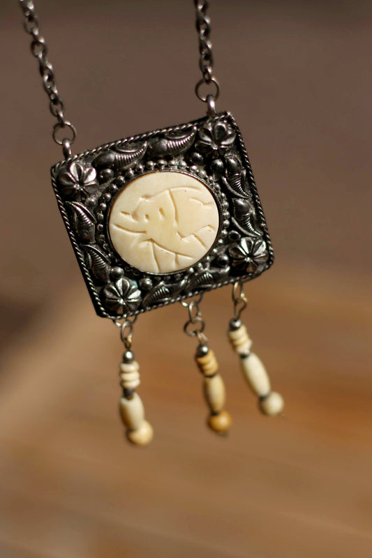 Vintage Bohemian Necklace| 70s Elephant Print Silver-toned Necklace with tassels| Folkloric Summer Jewelry