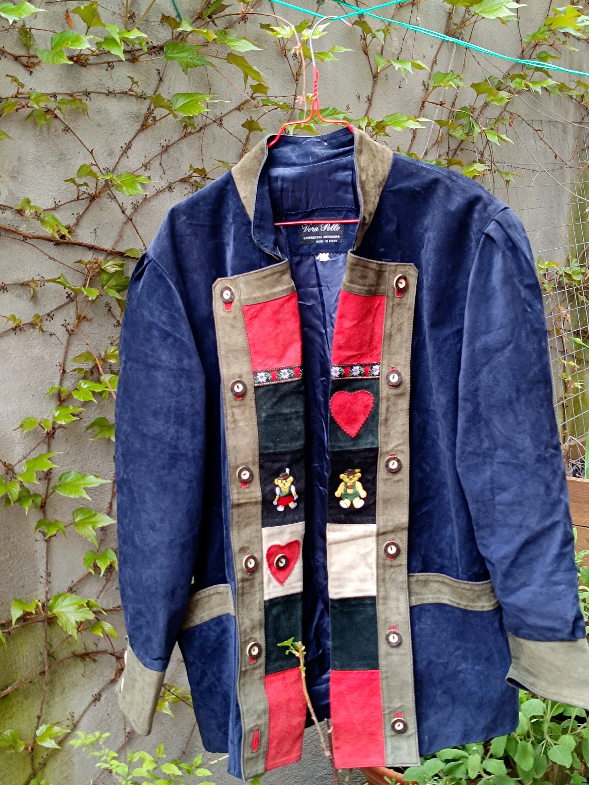 80s Folkloric Suede Coat| Vintage black Women's Jacket with Heart Print| Unique Bohemian talian Leather Coat with Teddy Bear Print