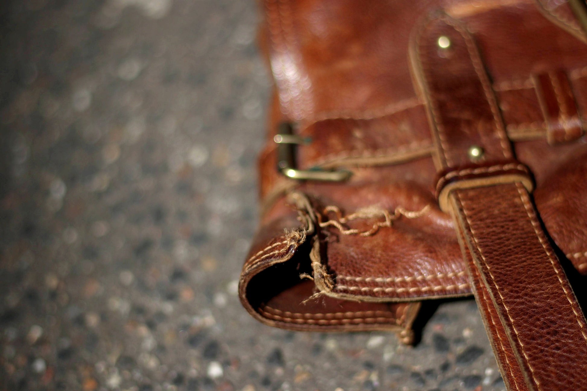 70s Handmade Bag| Vintage Brown Leather Chic Shoulderbag | Women's Minimalist Cowboy's Tote