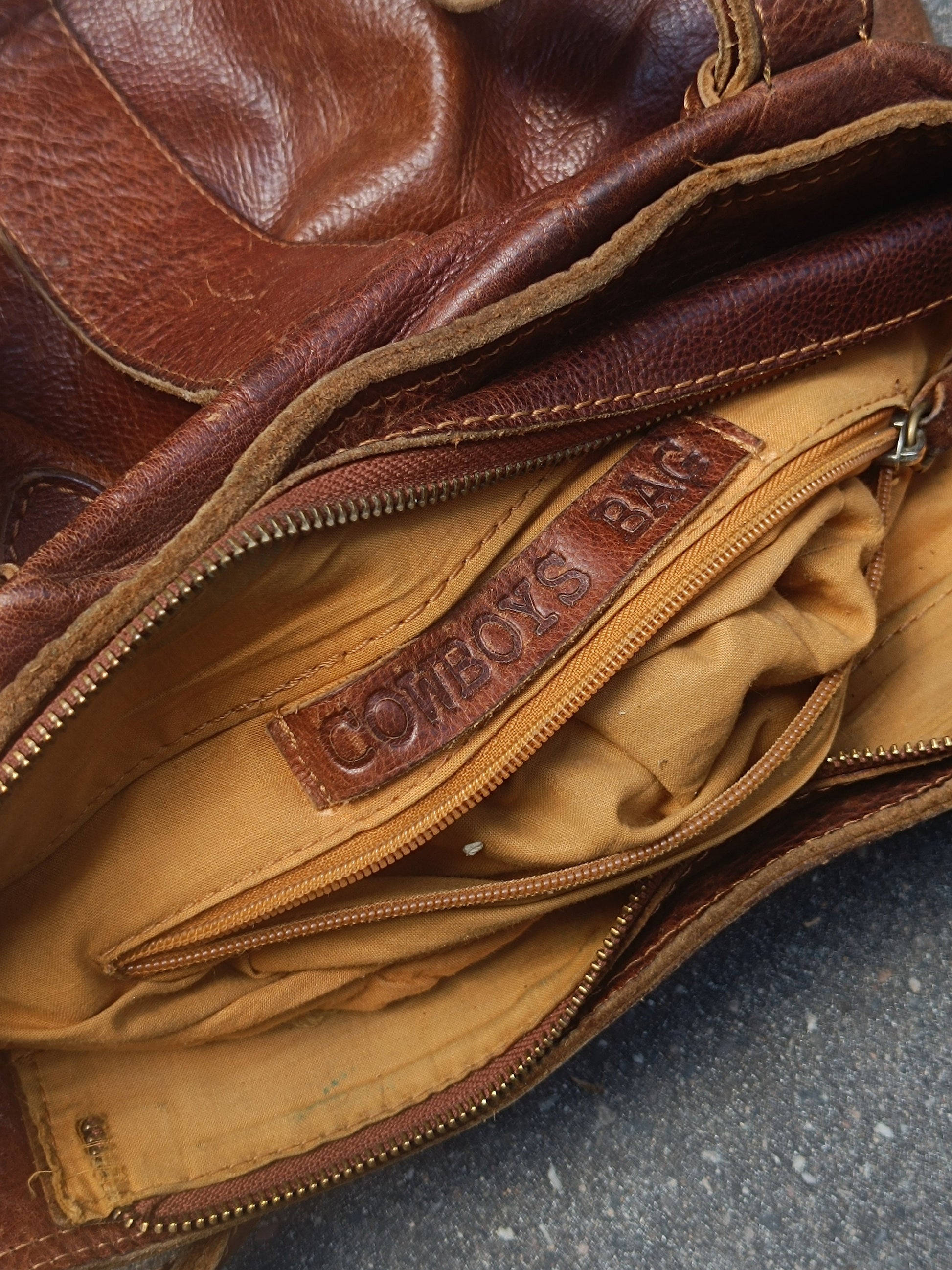 70s Handmade Bag| Vintage Brown Leather Chic Shoulderbag | Women's Minimalist Cowboy's Tote