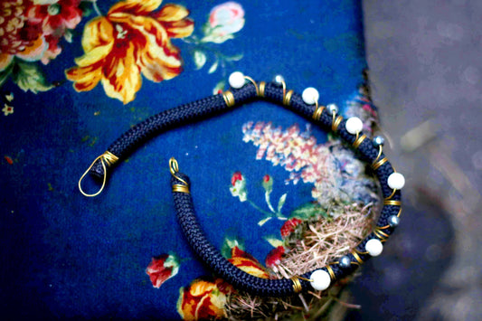 Vintage Gothic Beaded Necklace| 90s Black Opulent Jewelry| Women's Pearl-like Necklace