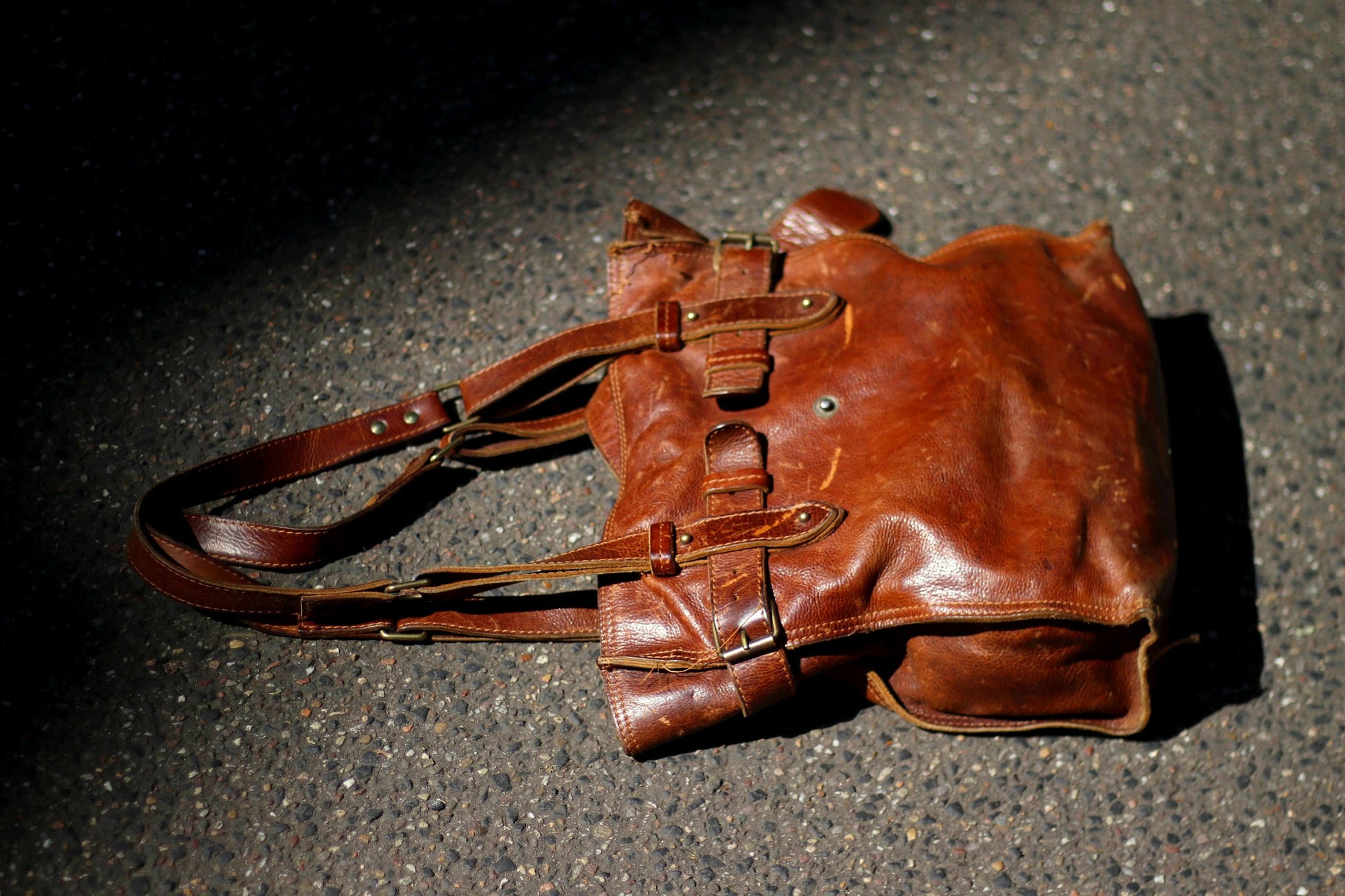 70s Handmade Bag| Vintage Brown Leather Chic Shoulderbag | Women's Minimalist Cowboy's Tote