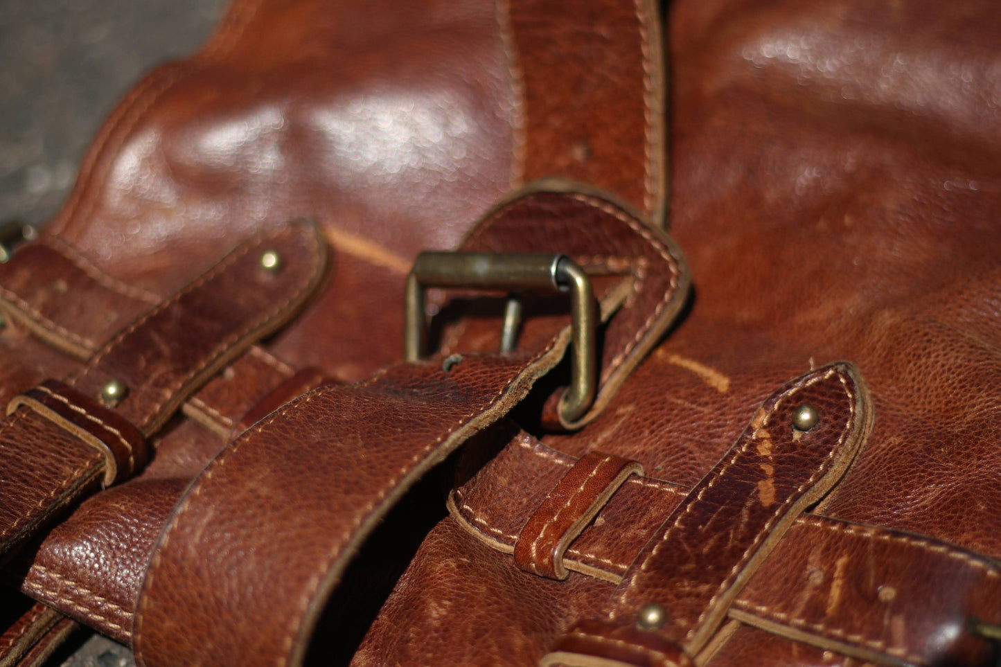 70s Handmade Bag| Vintage Brown Leather Chic Shoulderbag | Women's Minimalist Cowboy's Tote