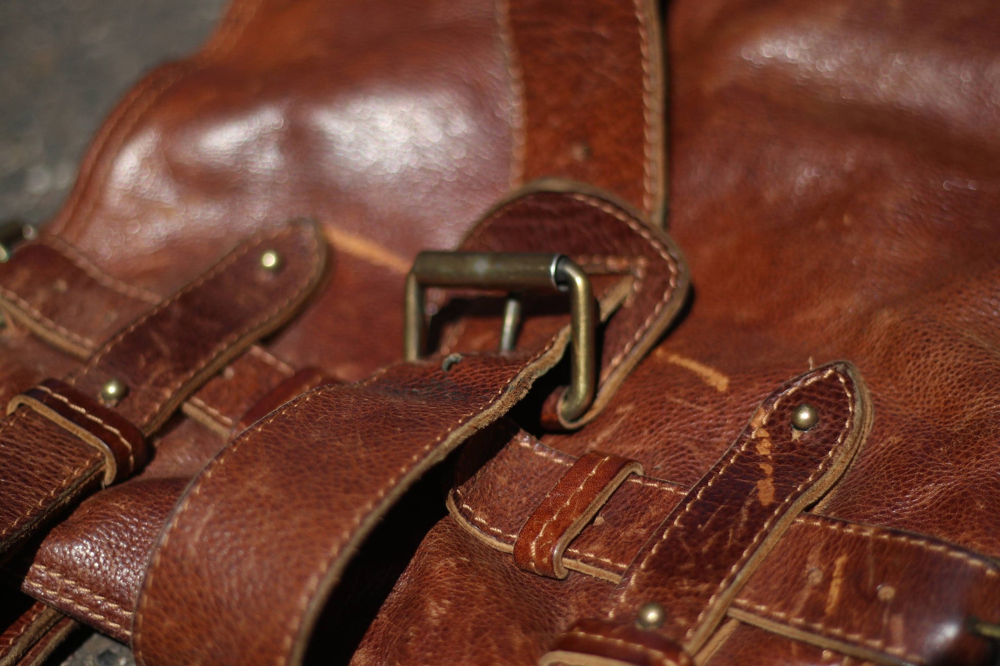 70s Handmade Bag| Vintage Brown Leather Chic Shoulderbag | Women's Minimalist Cowboy's Tote