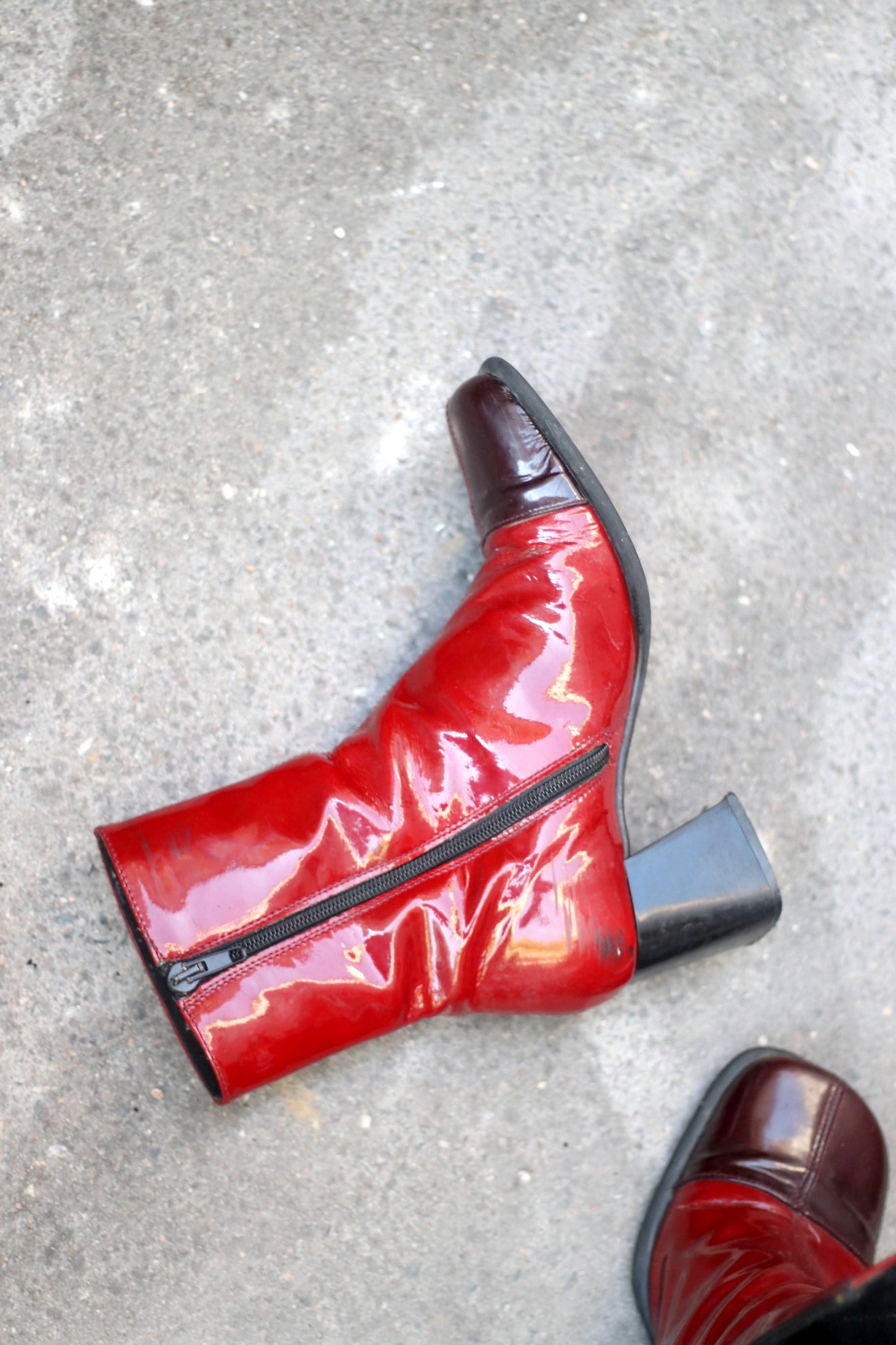 y2k Two-Toned Boots| Vintage Leather block heel Boots made in Italy| Women's Minimalist sleek fashionable Boots
