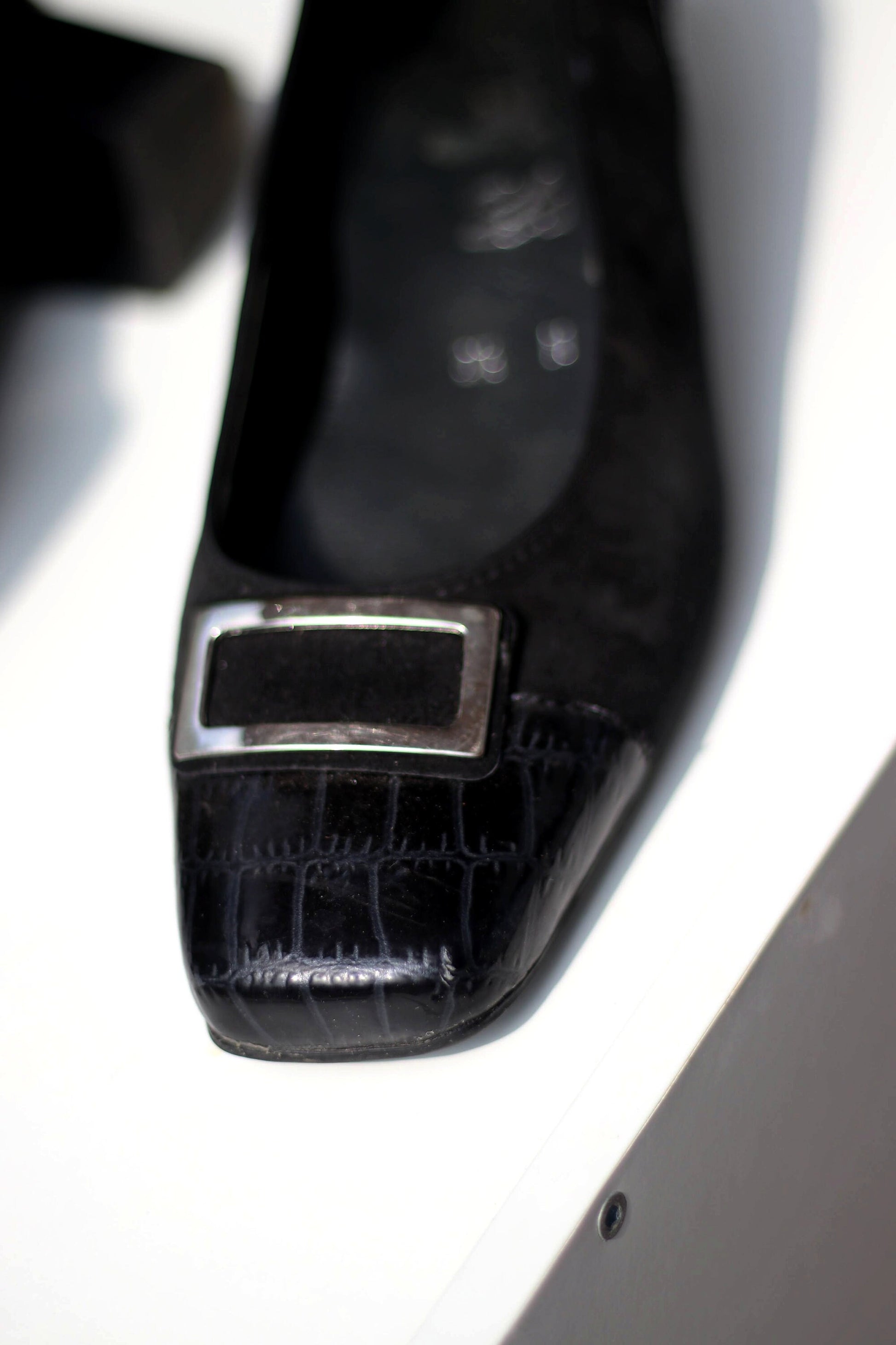 90s Leather Pumps| Black Minimalist Chic Black Heels| Vintage Ara Feminine Heels with Silver Details| Size 3.5 UK