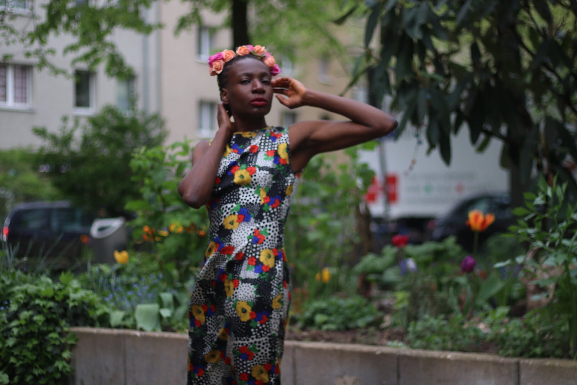 90s Vintage Floral Maxi Dress: Sleeveless Summer Design