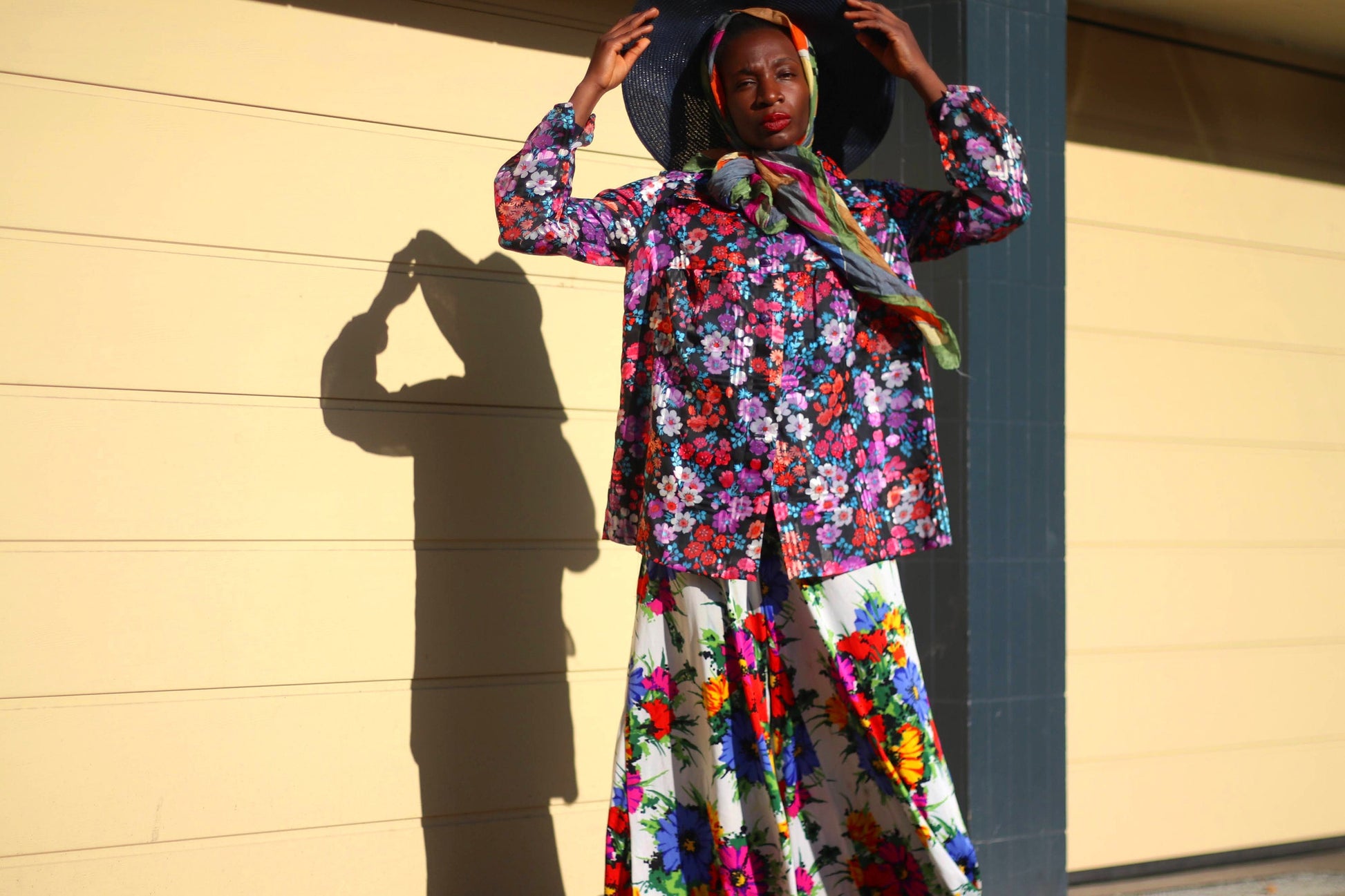 Vintage 70s Floral Blouse Long Sleeve Dagger Collar Retro Print Shirt Top S M