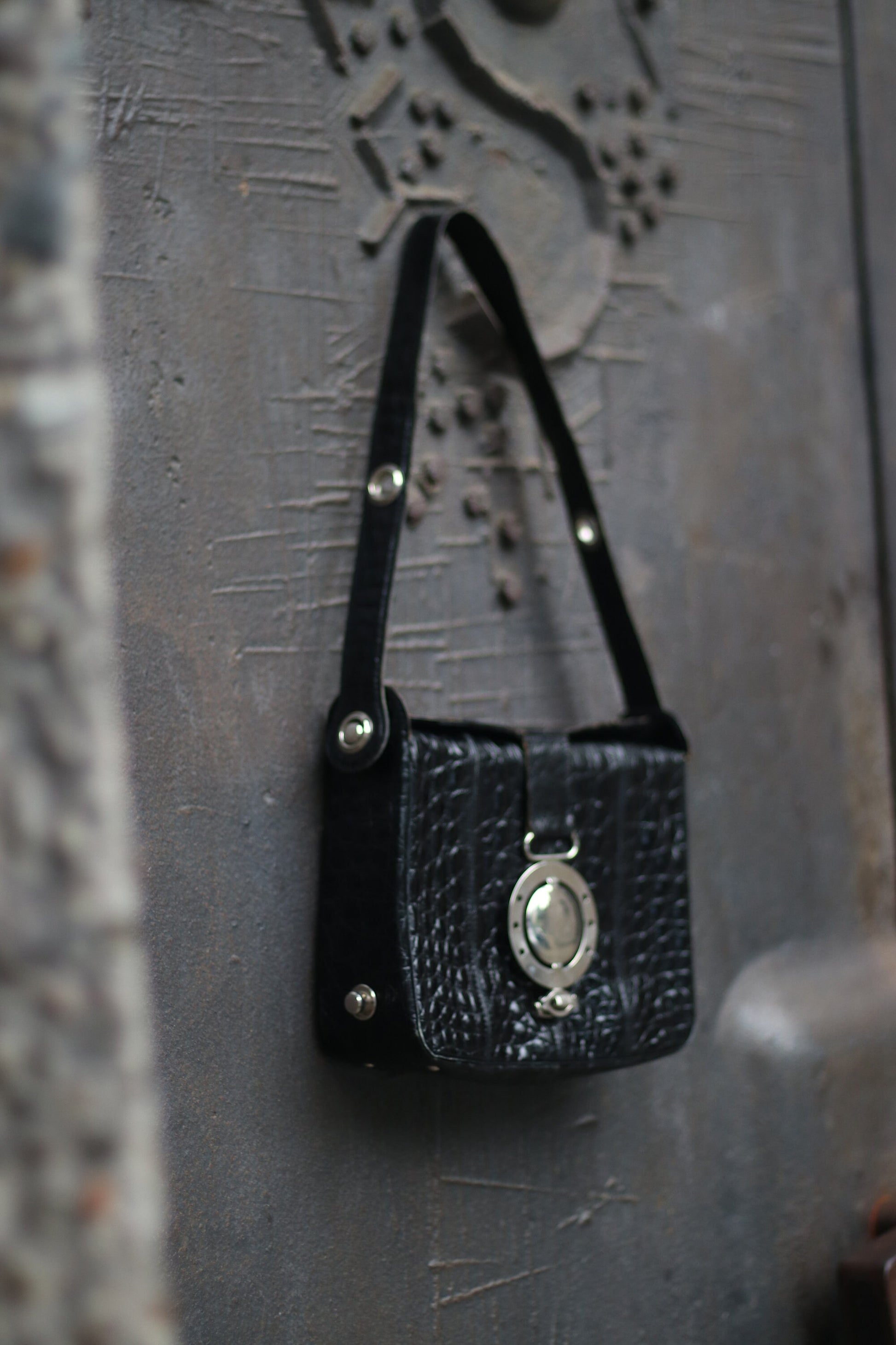 70s Leather Bag With Statement Straps | Vintage Handbag Detachable handle| Women's Minimalist Elegant Black Shoulderbag