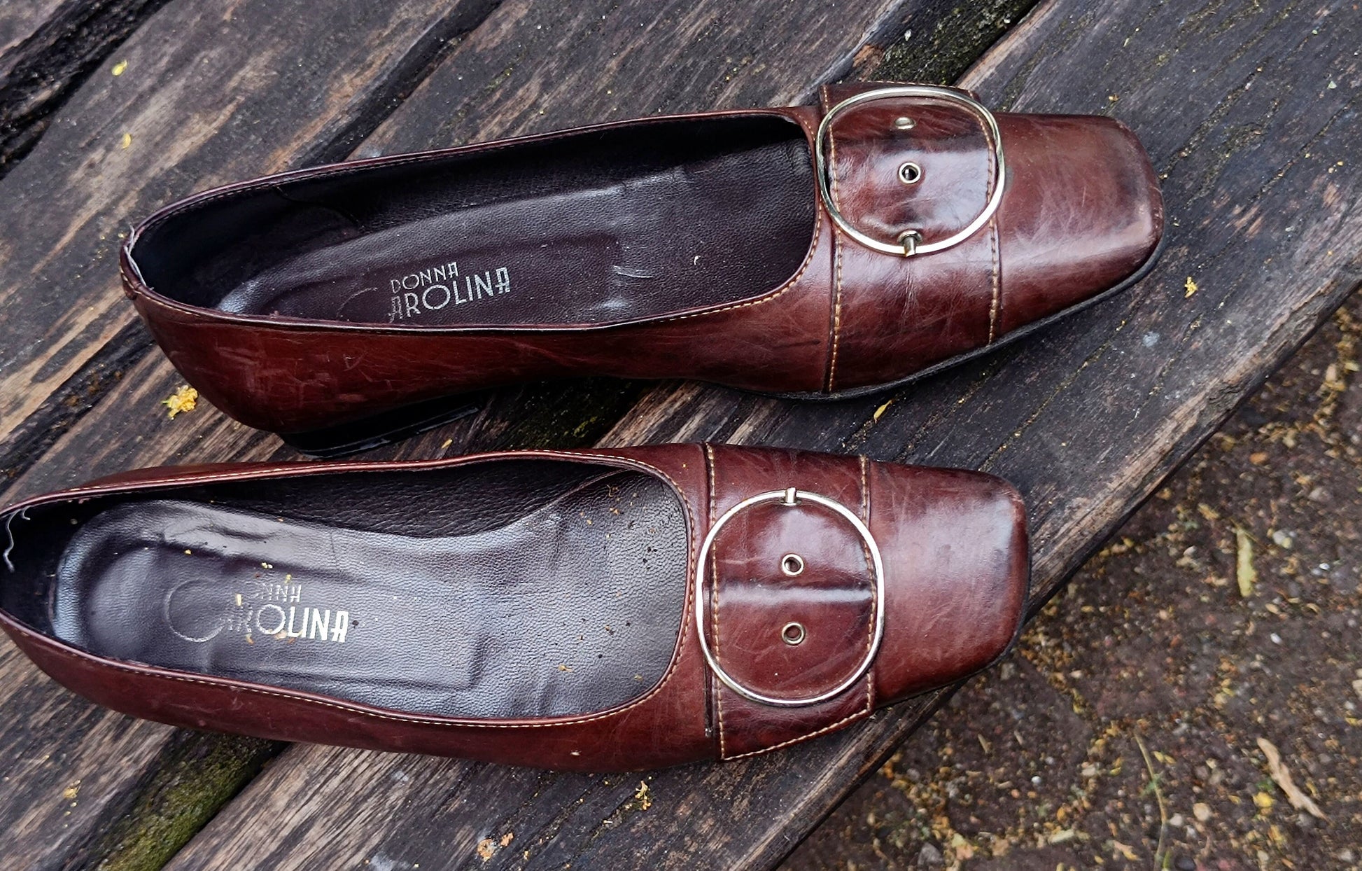90s Leather Pumps| Brown Minimalist Chic Heels| Vintage Donna Carolina Feminine Heels with Silver Details| Size 37.5 EU