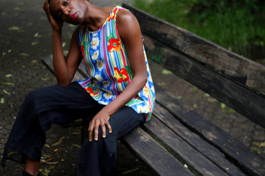 80 Floral Print Blouse| Vintage Sleeveless Blouse with Daisy Print| Maximalist Women's Top