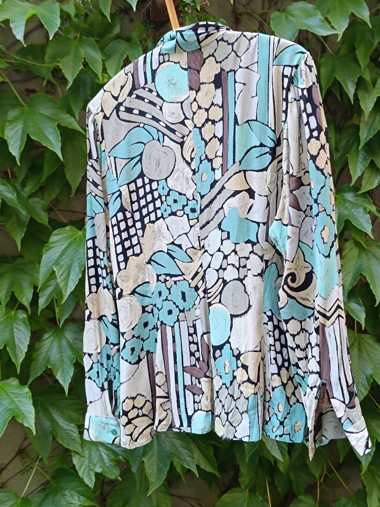 90s Vintage Floral Viscose Blouse: Blue & White Print