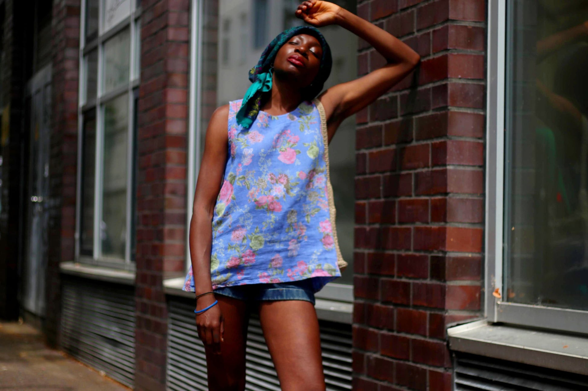 90s Linen Blouse| Vintage Stella Martini Sleeveless Shirt| Minimalist Lightweight Blue Summer Shirt| Floral Print Shirt