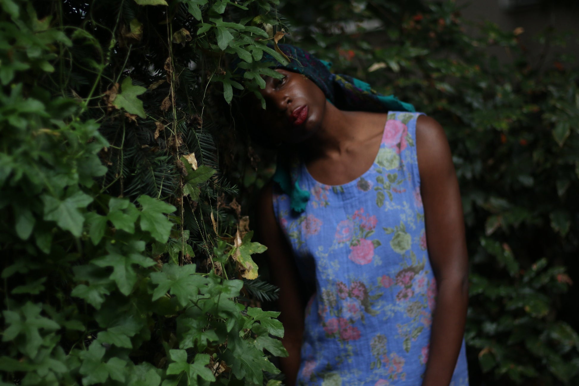 90s Linen Blouse| Vintage Stella Martini Sleeveless Shirt| Minimalist Lightweight Blue Summer Shirt| Floral Print Shirt