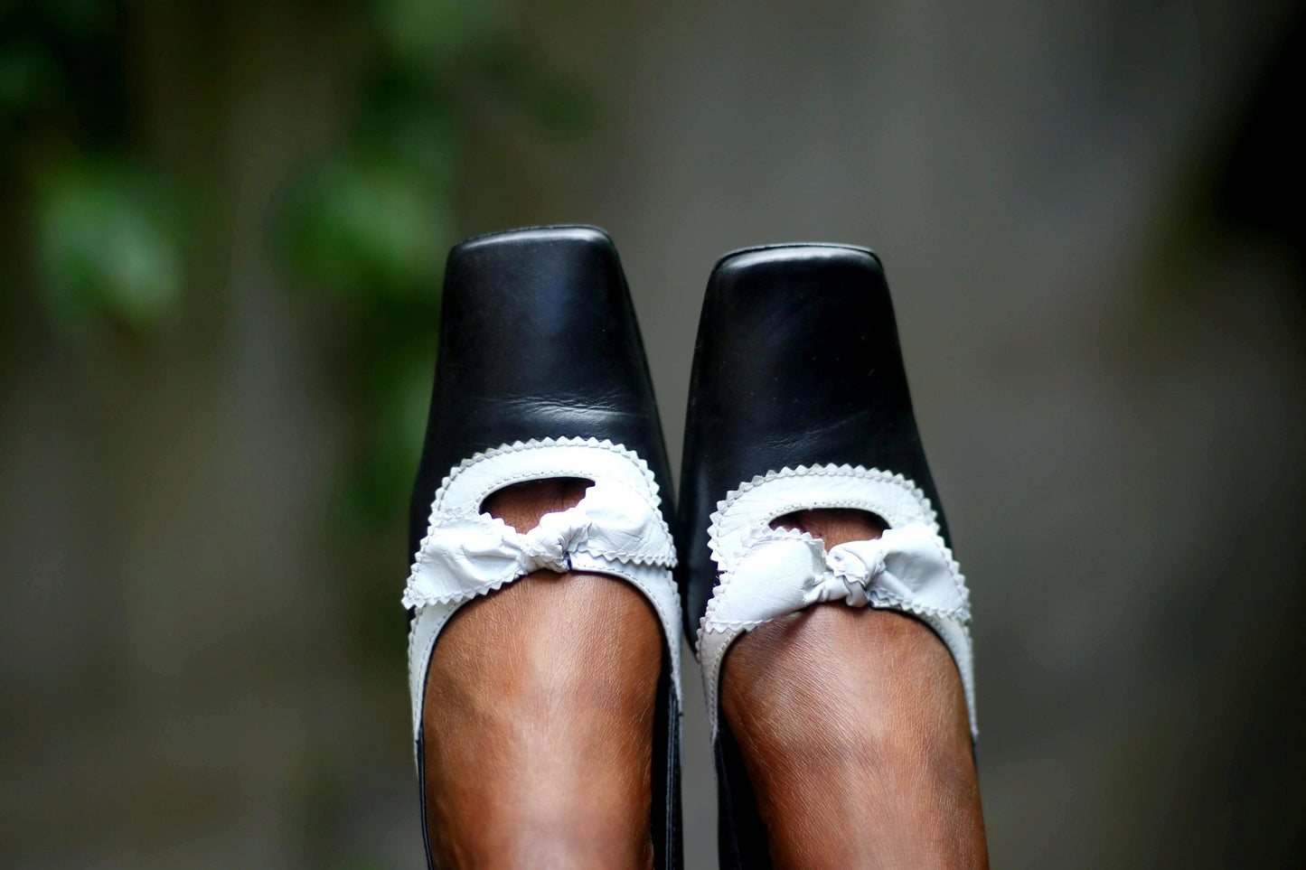 90s Laura Amat Heels | Vintage Minimalist Shoes with Bow detail| Chic Black & White Pumps| Women's Feminine Heels