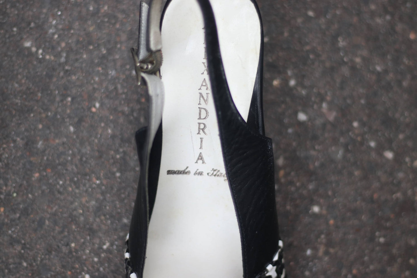 Vintage Leather Slingbacks| Minimalist Black and White Pumps| 90s Alexandria Italian Monochrome Chic Woven Pointed Toe Sandals UK5